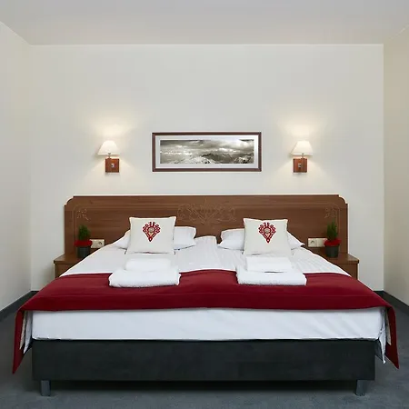 Logos Hotel 3*