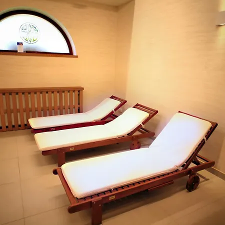 Logos Hotel 3*